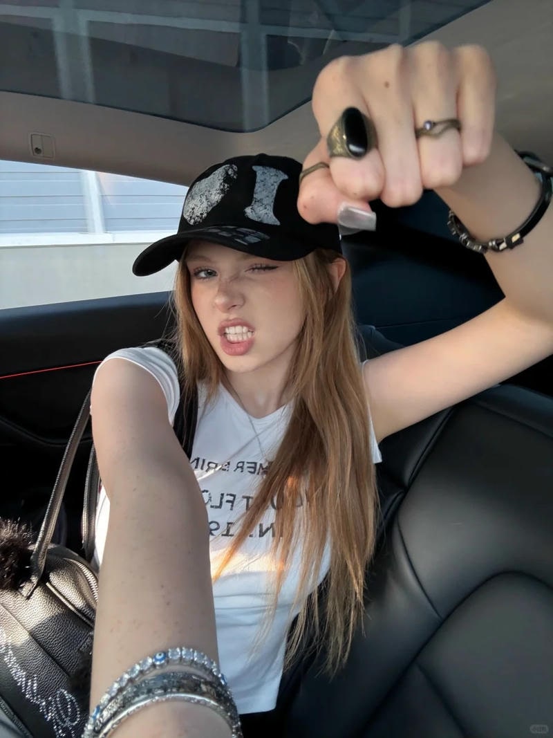 tải ảnh gái xinh châu âu