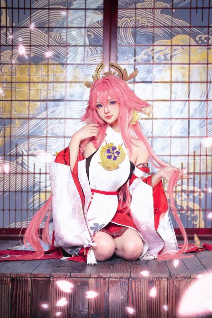 yae miko cosplay hd