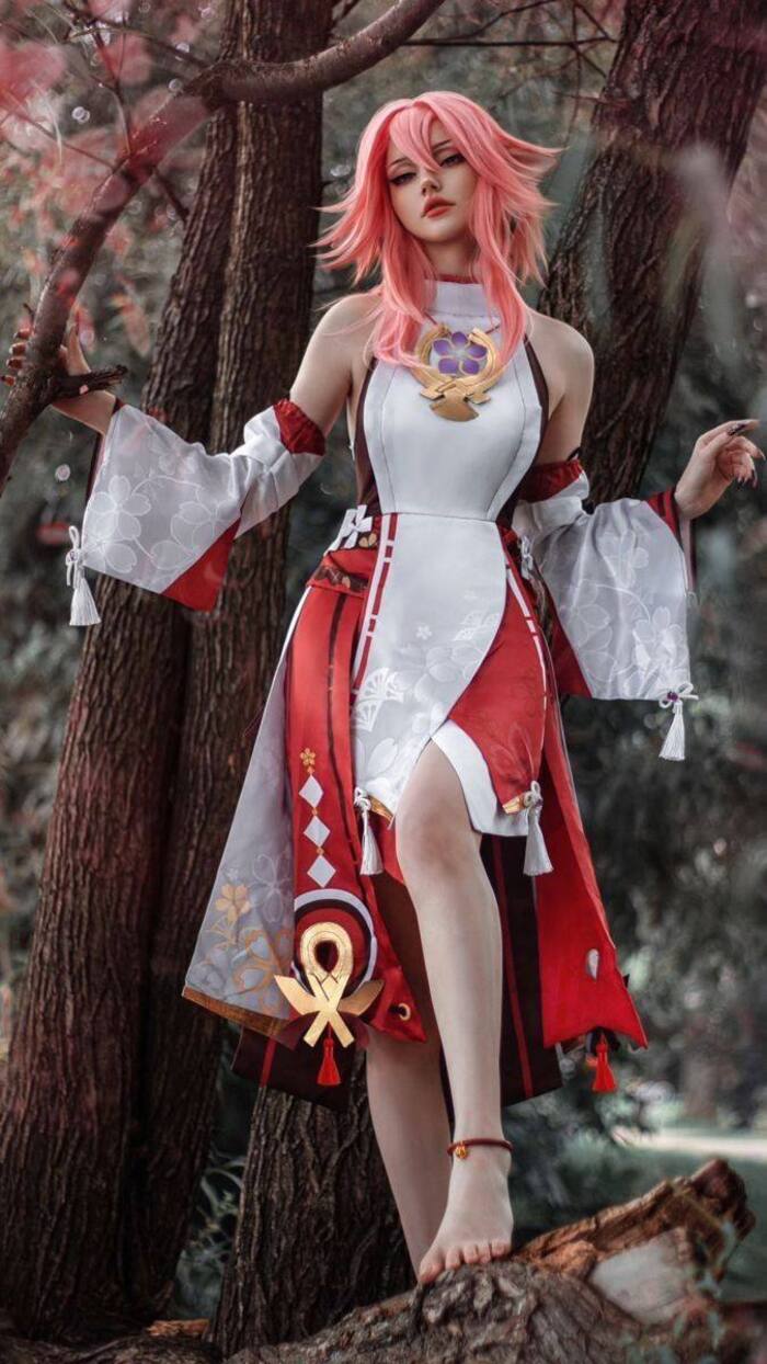 yae miko cosplay ngầu