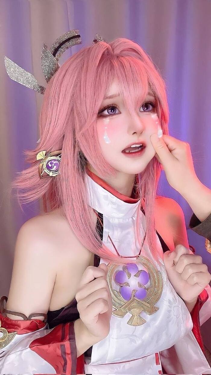 yae miko cosplay siêu hot