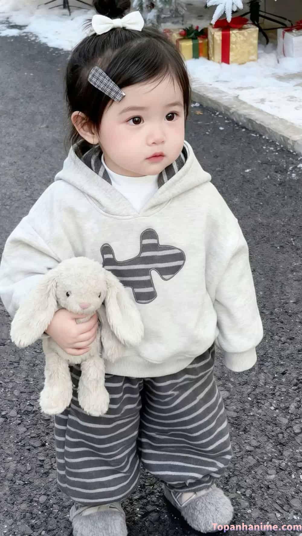 Ảnh bé gái ngây thơ