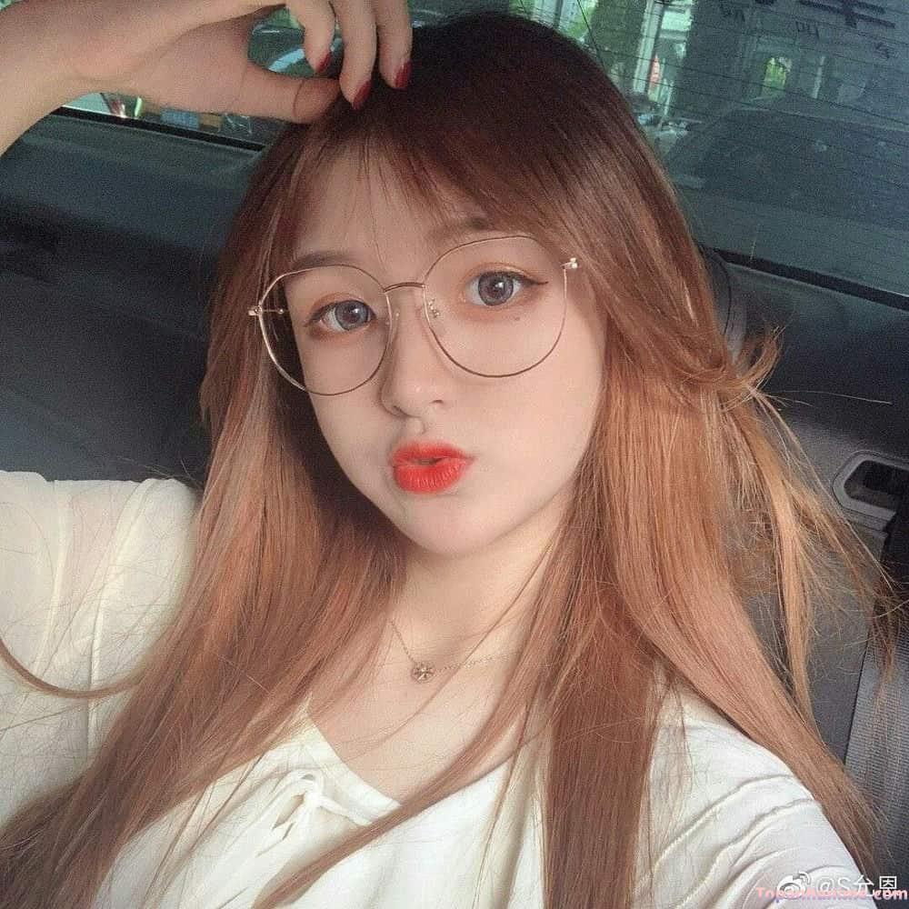 Ảnh gái xinh châu âu tóc