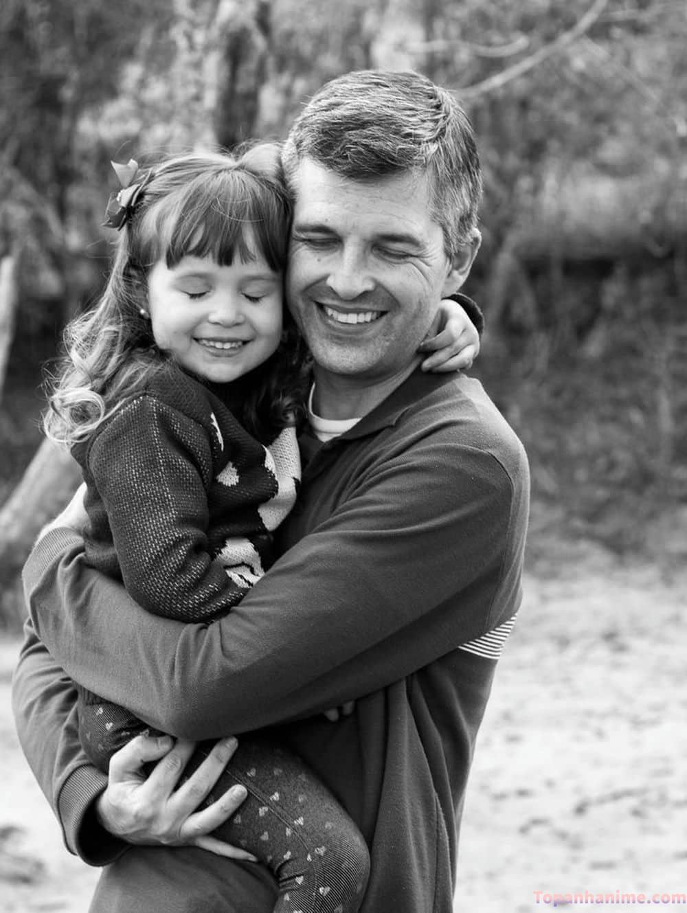 Cha con vui cười bên