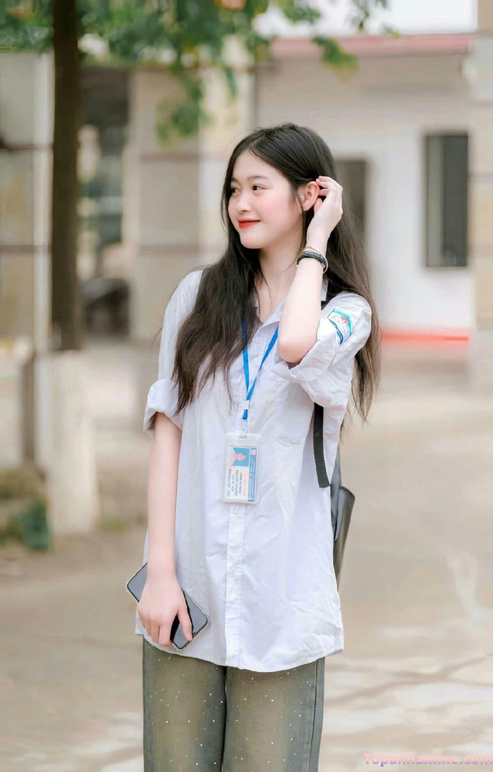 Gái học sinh dễ thương