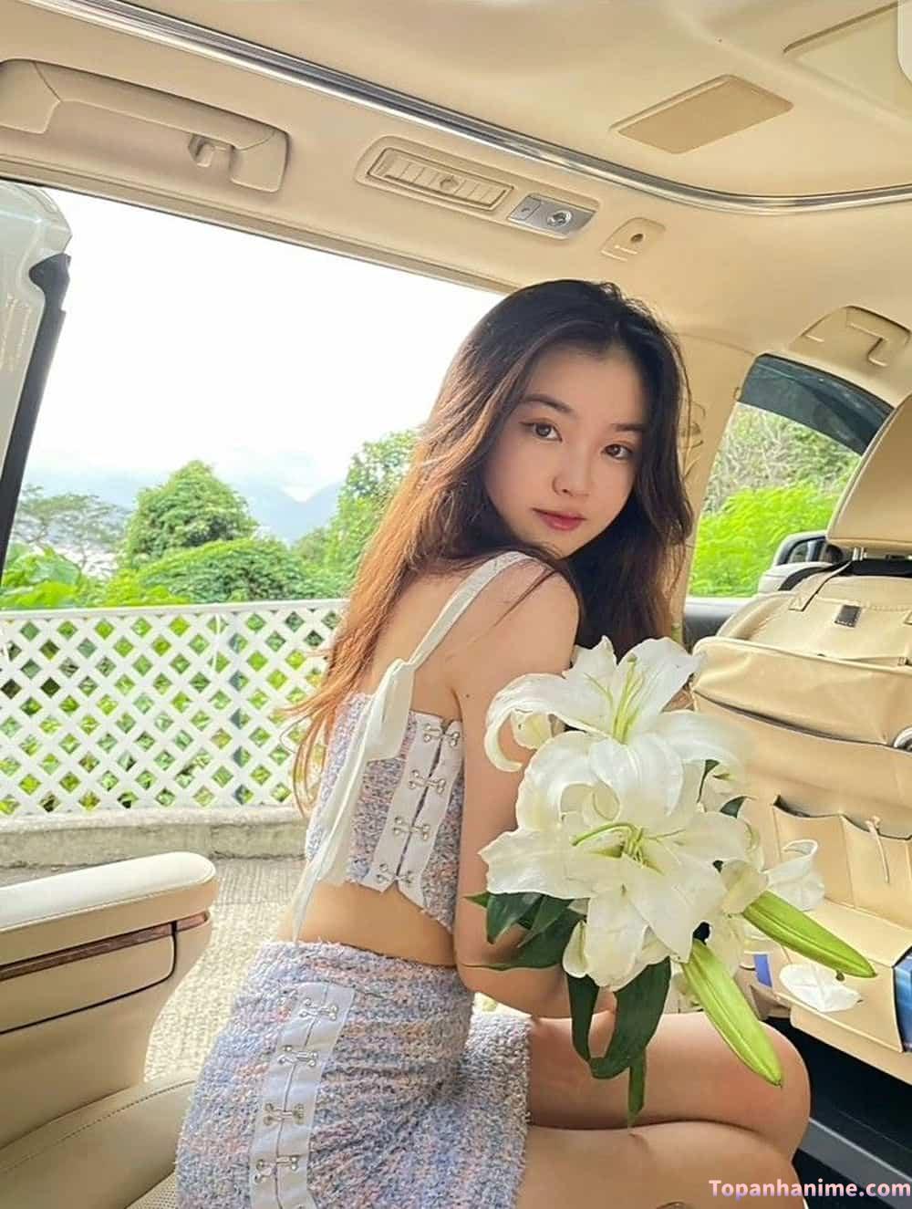 Gái xinh châu âu dịu dàng