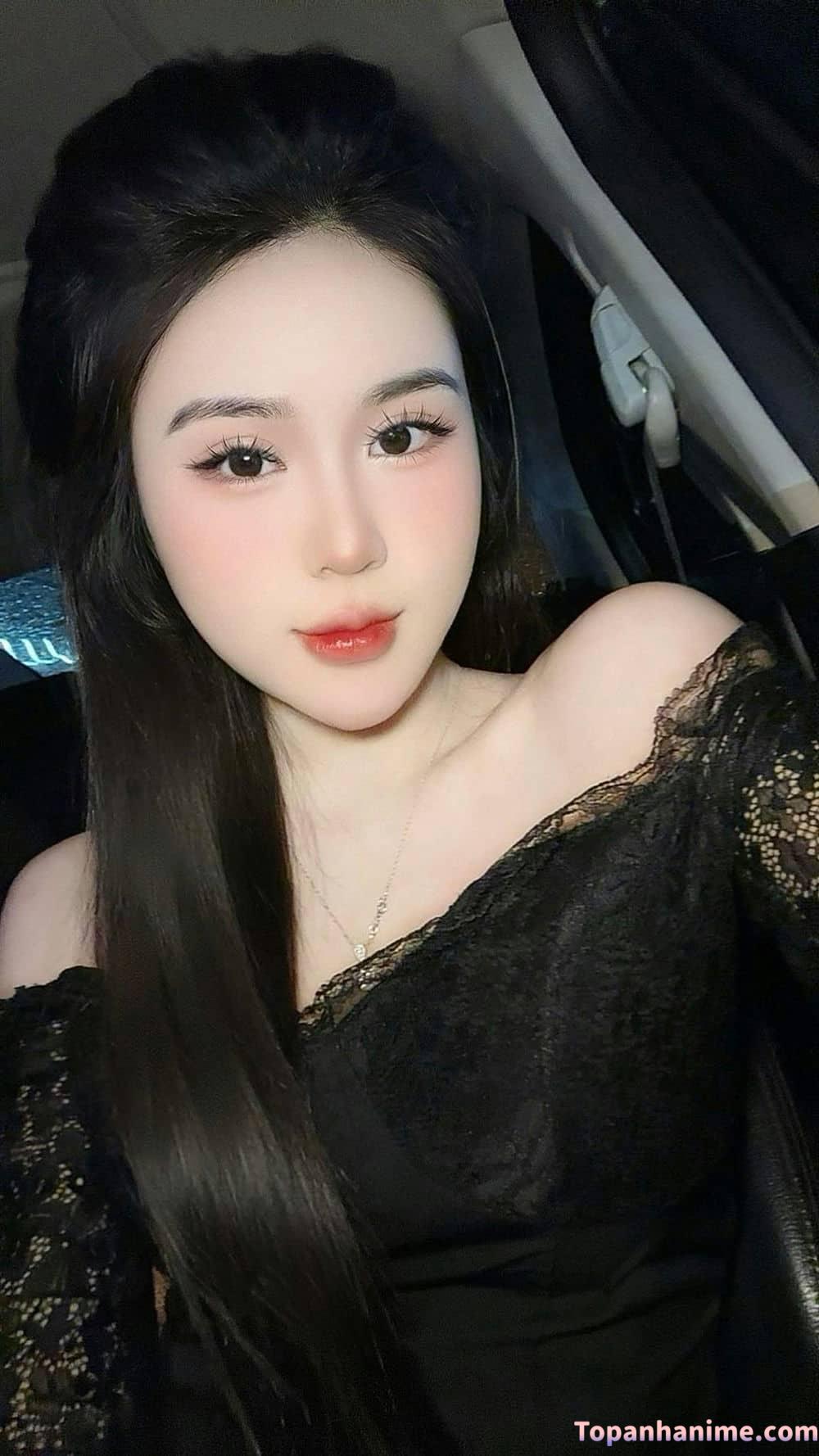 Gái xinh gợi cảm nhẹ