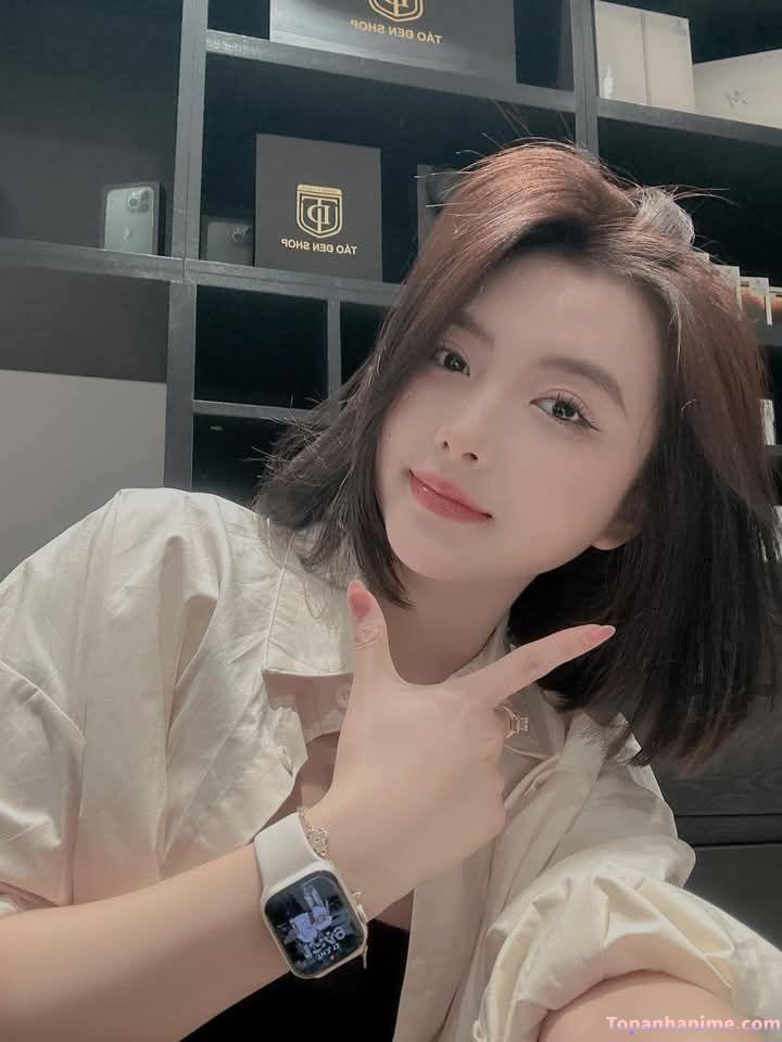 Gái xinh tóc ngắn trẻ