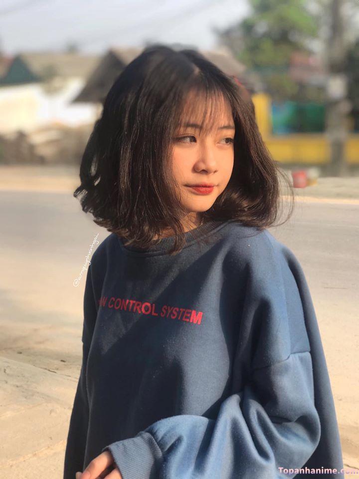 Gái xinh tóc ngang 2k3