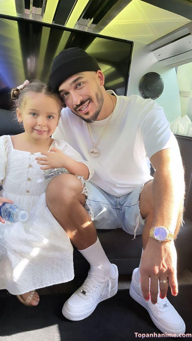 Hình ảnh cha dẫn con