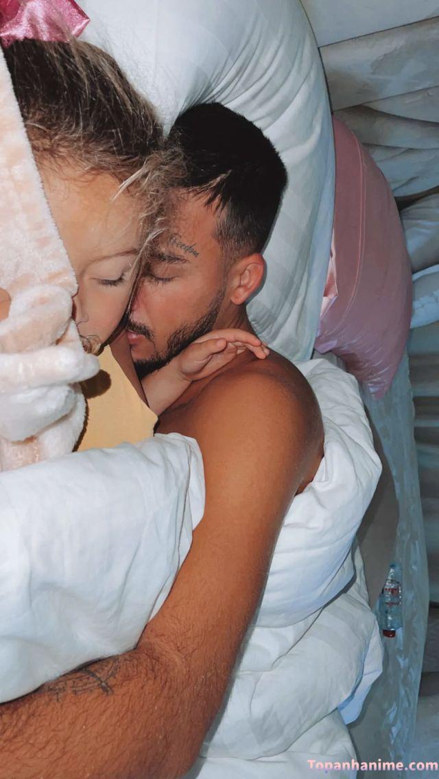 Hình ảnh cha ôm con