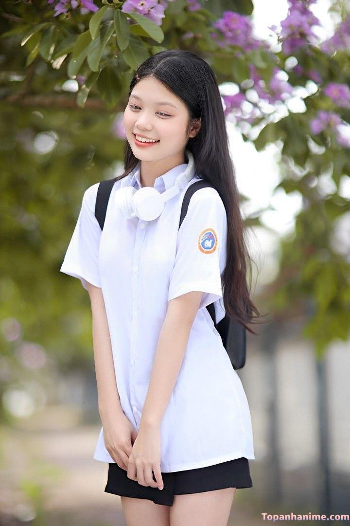 Học sinh xinh ngây thơ