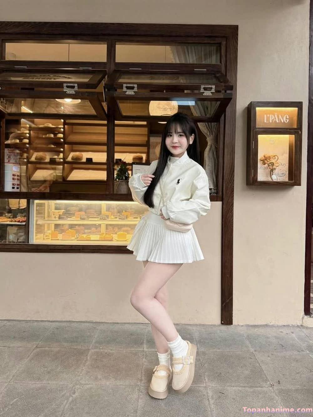 Nữ sinh áo dài trắng