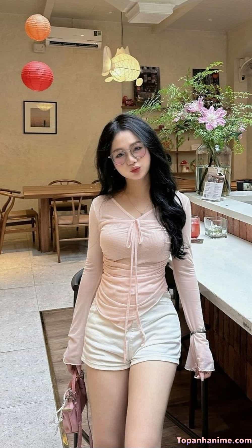 Outfit bó sát quyến rũ