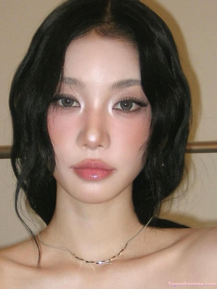 ảnh gái xinh châu âu tóc ngắn