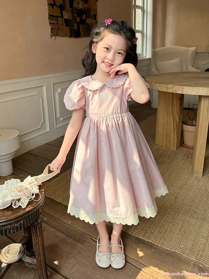 bé gái chụp ảnh xinh