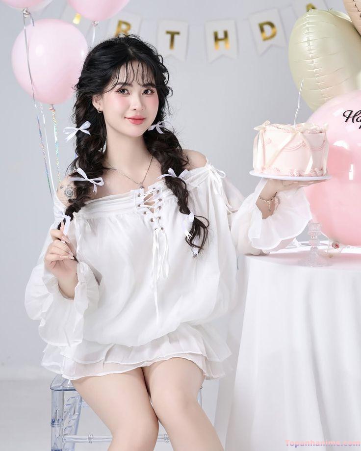 em gái xinh chúc mừng sinh nhật