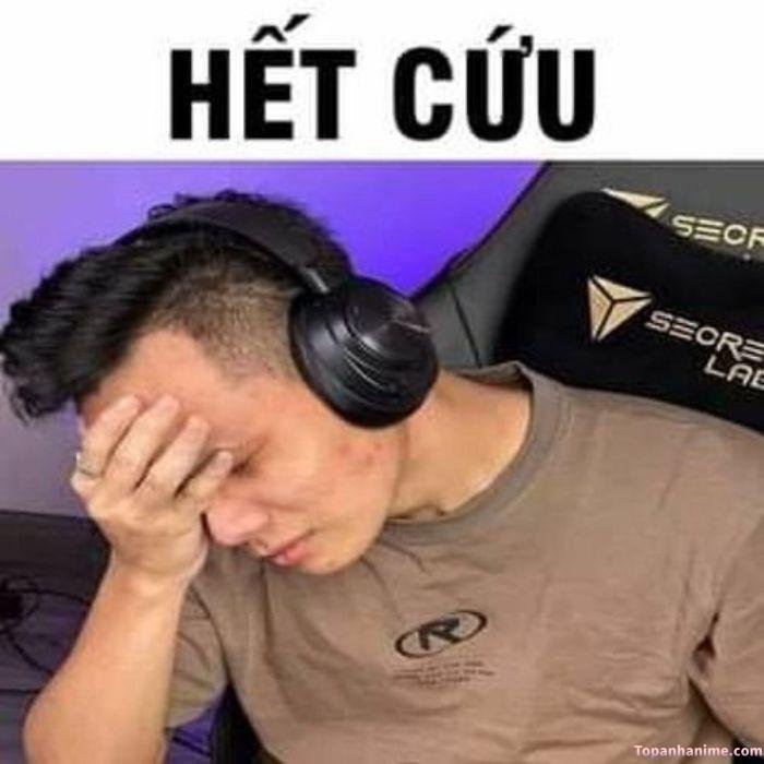 meme hết cứu nhìn lố