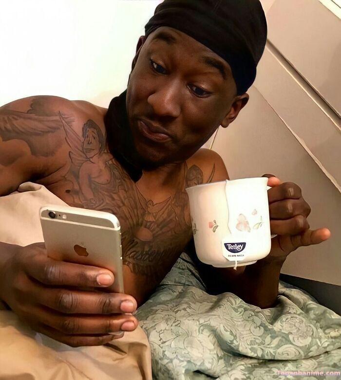 meme khinh bỉ nhìn coi thường