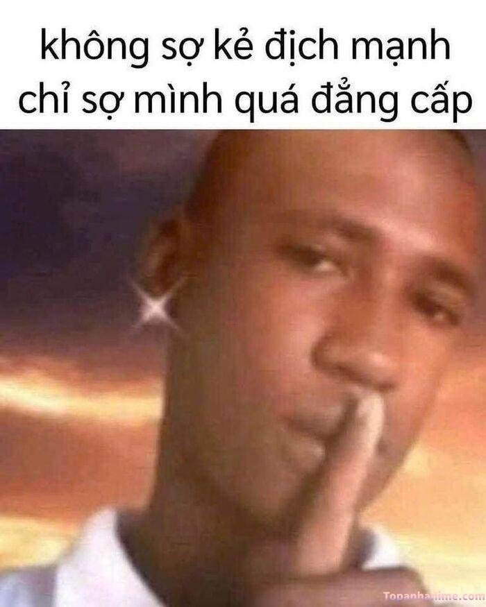 meme suỵt nhìn vô tri
