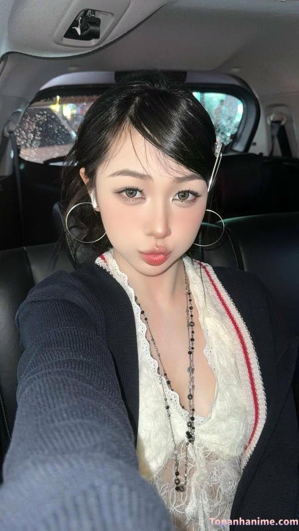 sex trần hà linh selfie gương
