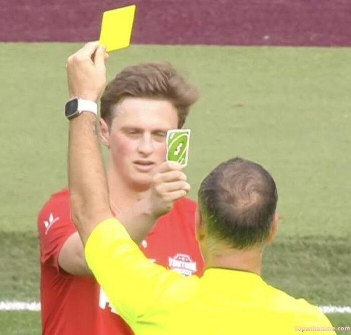 uno meme bóng đá