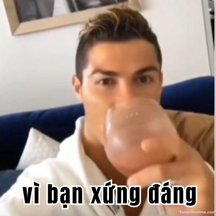 vì bạn xứng đáng meme hơi cay