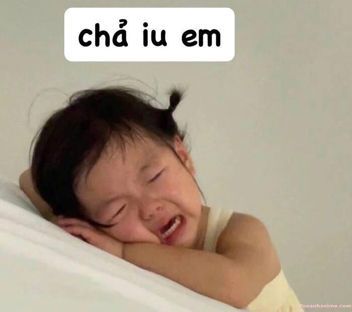 ảnh meme tổn thương em bé