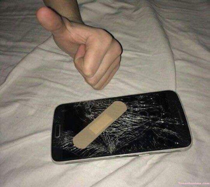 meme tổn thương dán băng