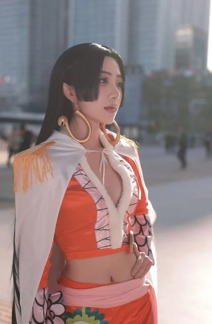 Top 127+ cosplay boa hancock xinh đẹp mê hồn người xem