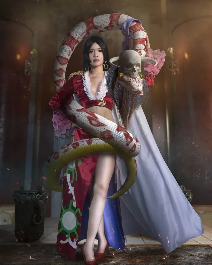 Top 127+ cosplay boa hancock xinh đẹp mê hồn người xem