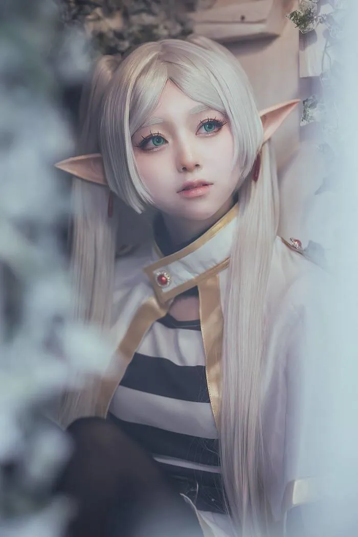 Khám phá nét đẹp trong trẻo qua loạt ảnh cosplay frieren độc đáo Khám phá nét đẹp trong trẻo qua loạt ảnh cosplay frieren độc đáo