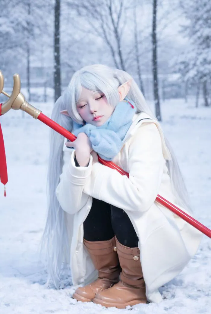 Khám phá nét đẹp trong trẻo qua loạt ảnh cosplay frieren độc đáo Khám phá nét đẹp trong trẻo qua loạt ảnh cosplay frieren độc đáo