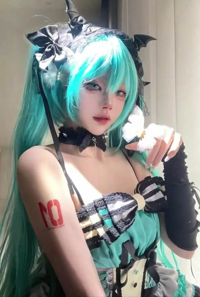 108+ ảnh cosplay miku sắc nét: Đắm chìm cùng nàng vocaloid 108+ ảnh cosplay miku sắc nét: Đắm chìm cùng nàng vocaloid