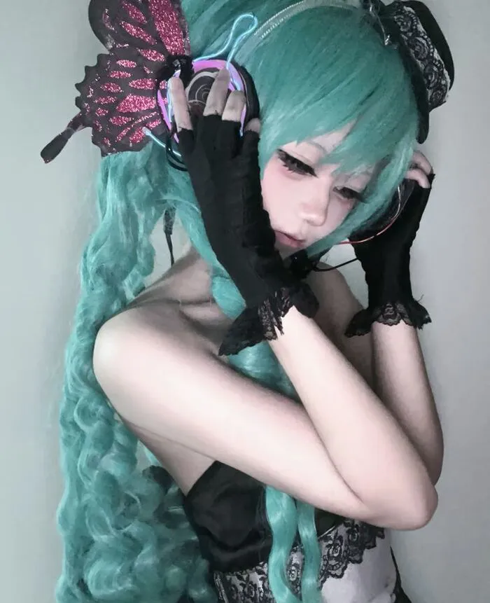 108+ ảnh cosplay miku sắc nét: Đắm chìm cùng nàng vocaloid 108+ ảnh cosplay miku sắc nét: Đắm chìm cùng nàng vocaloid