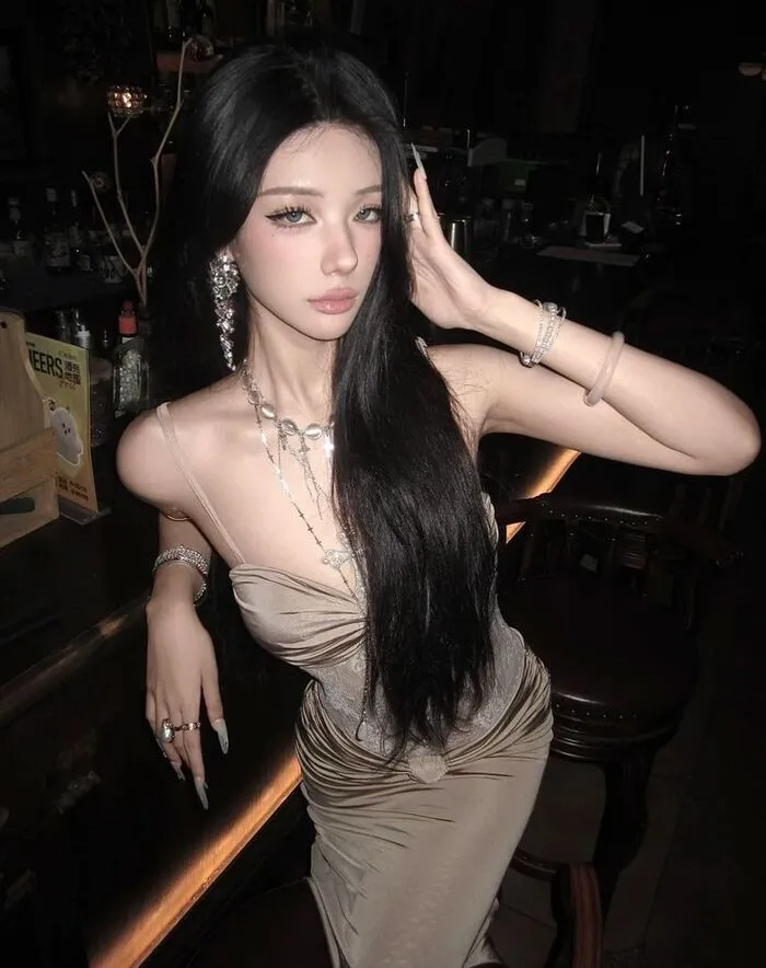 Khám phá vẻ đẹp hút hồn qua 180+ ảnh gái sexy
