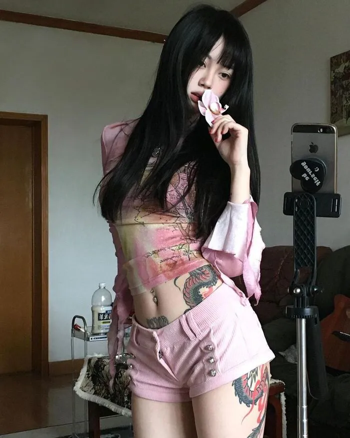 Khám phá vẻ đẹp hút hồn qua 180+ ảnh gái sexy