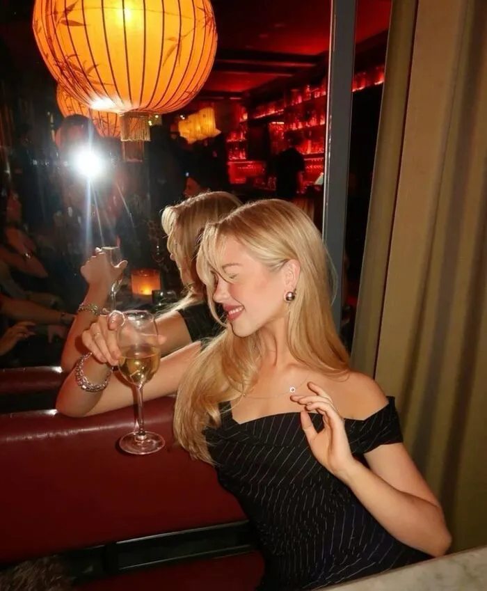 Hơn 120+ hình ảnh gái xinh đi bar lung linh, hút hồn mọi ánh nhìn