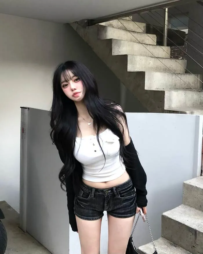 Top 145+ gái xinh mặc quần ngắn khoe dáng đẹp hút hồn Top 145+ gái xinh mặc quần ngắn khoe dáng đẹp hút hồn