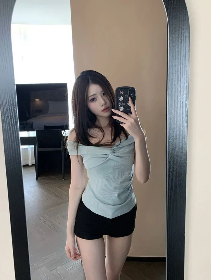 Top 145+ gái xinh mặc quần ngắn khoe dáng đẹp hút hồn Top 145+ gái xinh mặc quần ngắn khoe dáng đẹp hút hồn