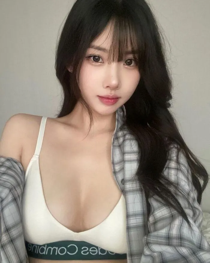 Top 238+ gái xinh vú bự làm nao lòng phái mạnh