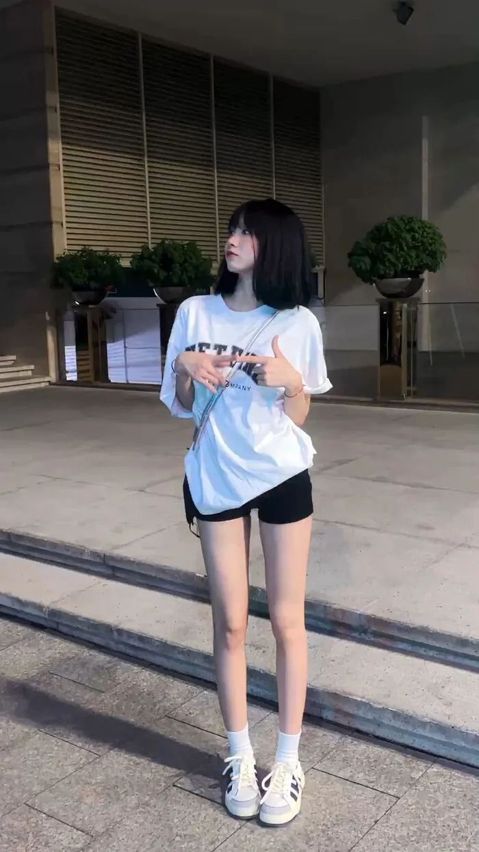 98+ ảnh hot girl chân dài quyến rũ, thu hút mọi ánh nhìn 98+ ảnh hot girl chân dài quyến rũ, thu hút mọi ánh nhìn