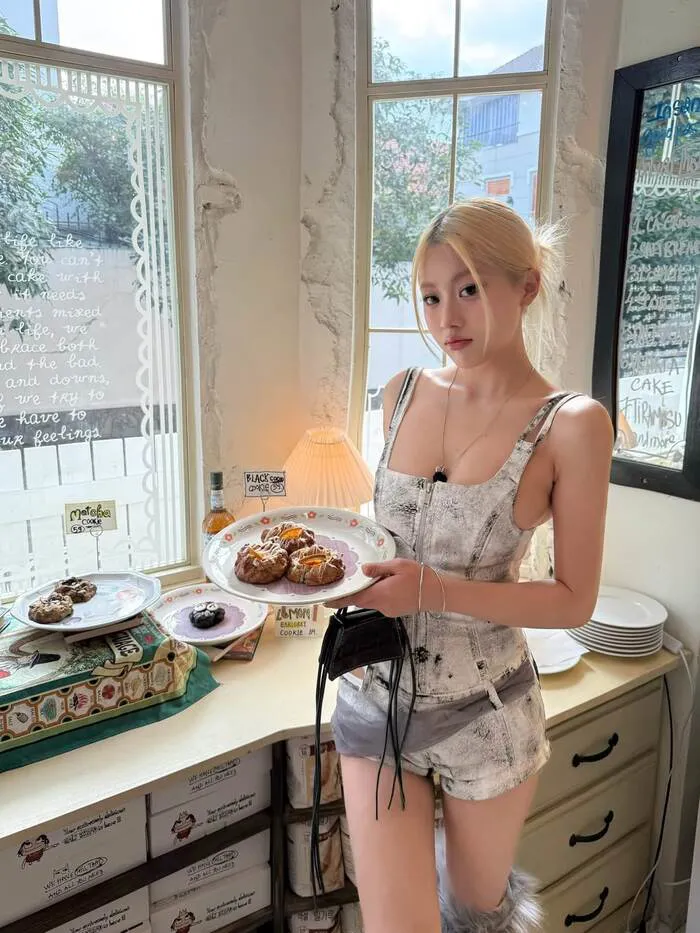 98+ ảnh hot girl chân dài quyến rũ, thu hút mọi ánh nhìn 98+ ảnh hot girl chân dài quyến rũ, thu hút mọi ánh nhìn