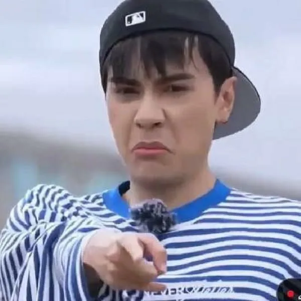 Tổng hợp 108+ meme chỉ tay hài hước, độc đáo nhất