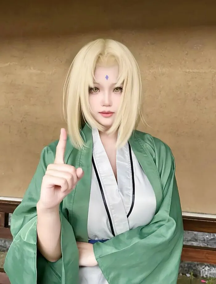 Tuyển tập 187+ tsunade cosplay đỉnh cao, biến hóa vạn người mê Tuyển tập 187+ tsunade cosplay đỉnh cao, biến hóa vạn người mê