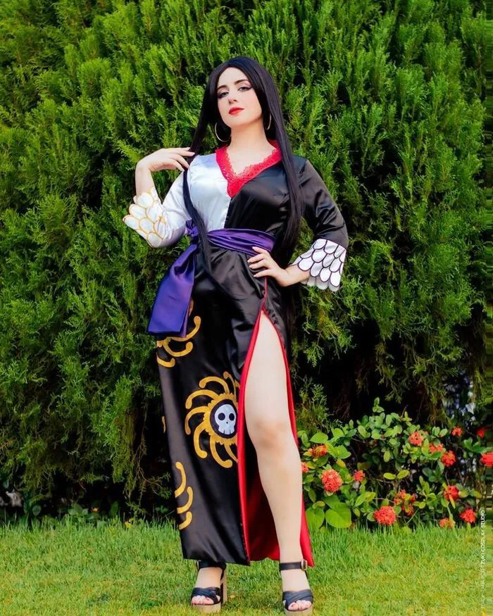 Top 127+ cosplay boa hancock xinh đẹp mê hồn người xem