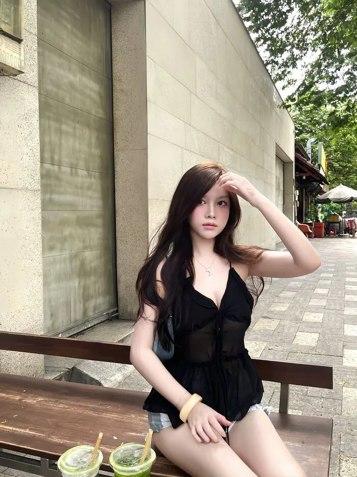 Gợi ý loạt gái xinh 2k3 thu hút mọi ánh nhìn
