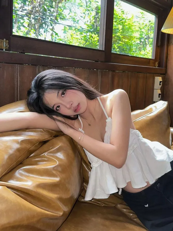 Gợi ý loạt gái xinh 2k3 thu hút mọi ánh nhìn