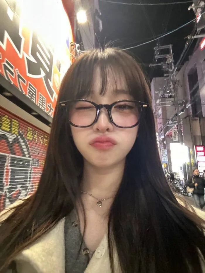 Top 123+ gái xinh đeo kính quyến rũ, thần thái hút hồn Top 123+ gái xinh đeo kính quyến rũ, thần thái hút hồn