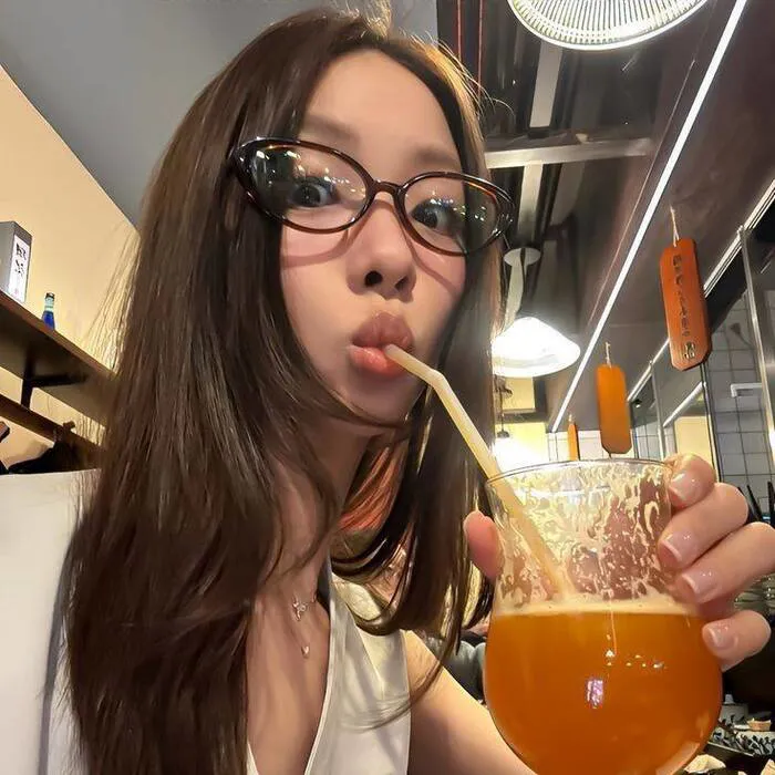 Top 123+ gái xinh đeo kính quyến rũ, thần thái hút hồn Top 123+ gái xinh đeo kính quyến rũ, thần thái hút hồn