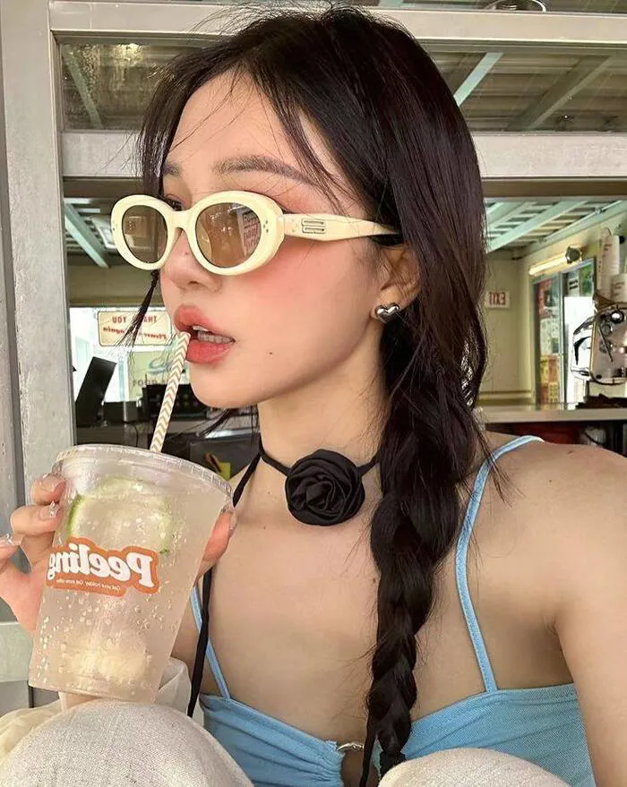 Top 123+ gái xinh đeo kính quyến rũ, thần thái hút hồn Top 123+ gái xinh đeo kính quyến rũ, thần thái hút hồn